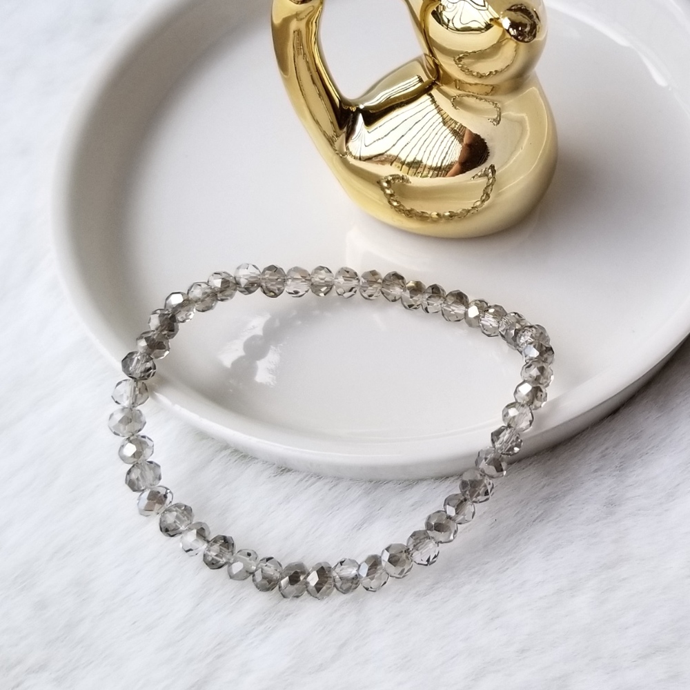 Smoke Crystal Bracelet 🐰